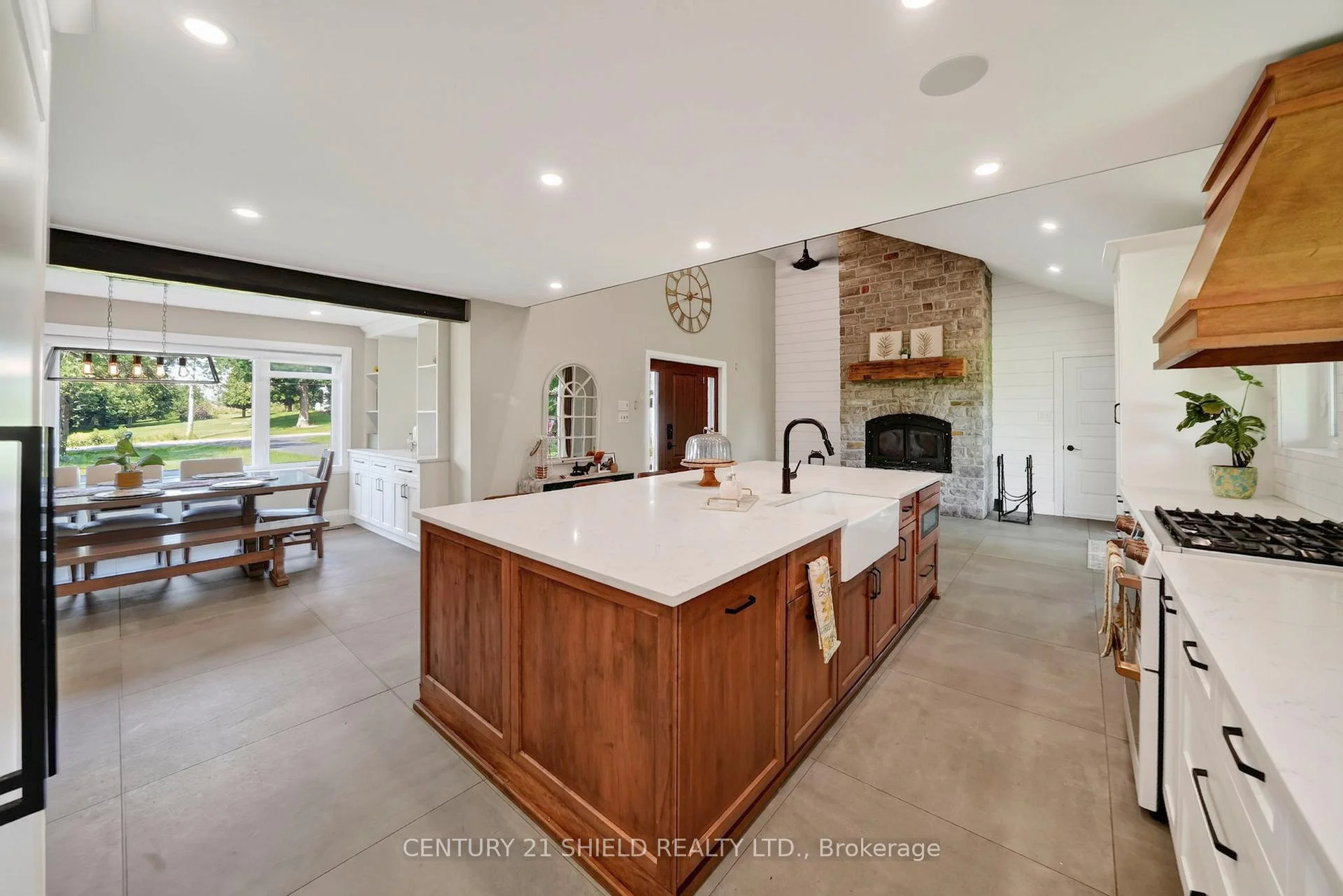 Photo 16 of 18322 Glen Road, South Glengarry, South Glengarry (Charlottenburgh) Twp — HOMEH