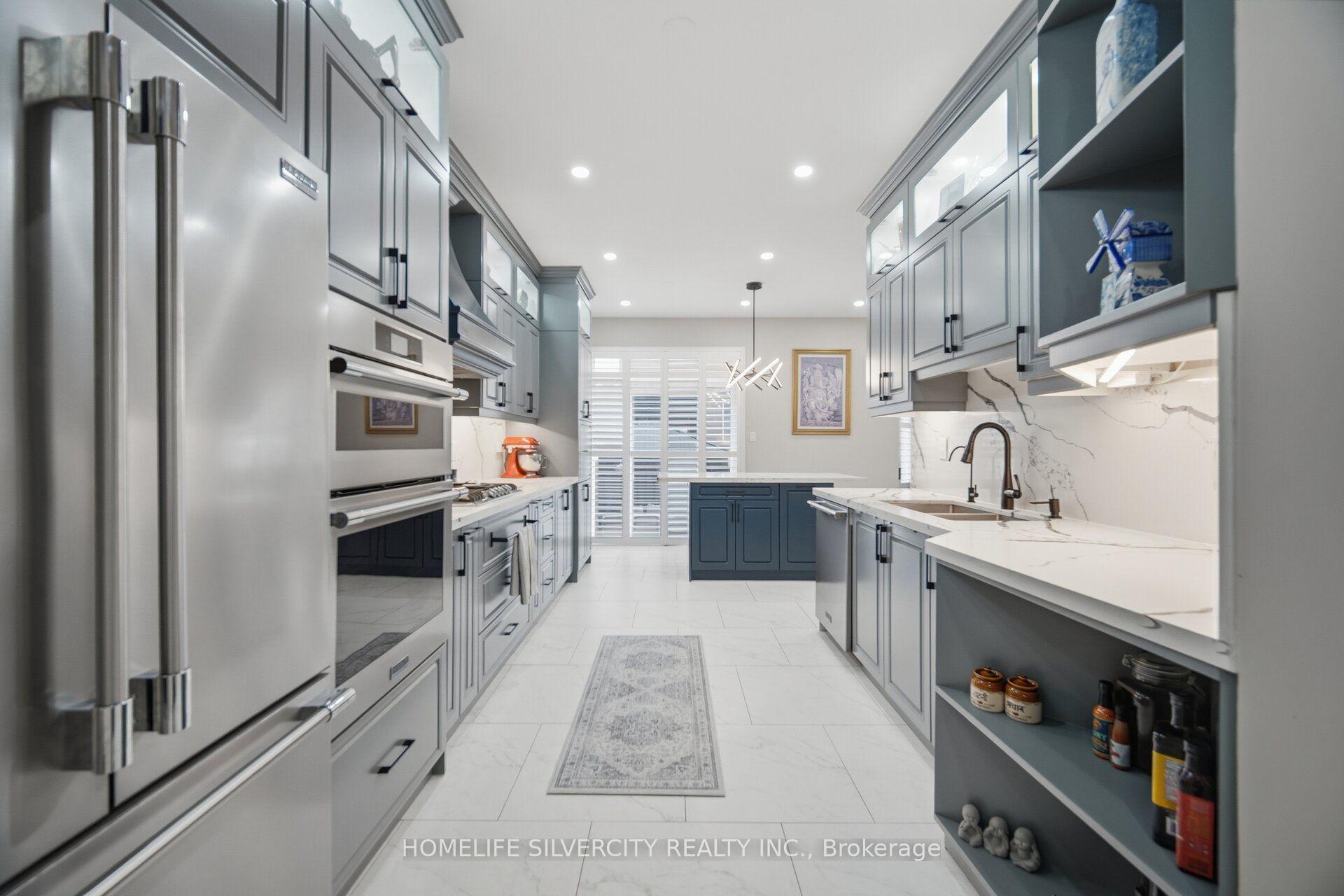 Photo 9 of 11 Swales Crescent, Brampton, Sandringham-Wellington — HOMEH