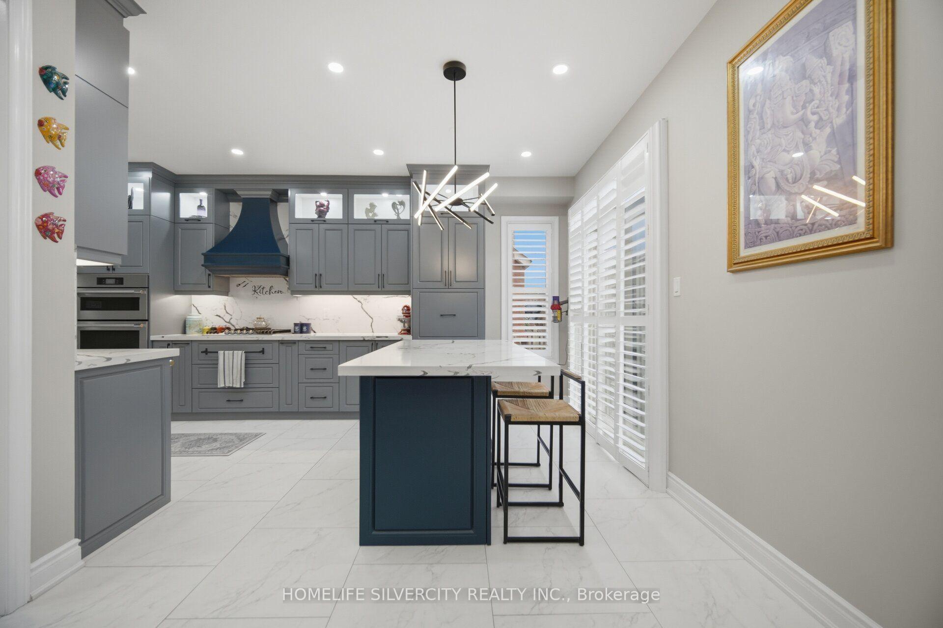 Photo 13 of 11 Swales Crescent, Brampton, Sandringham-Wellington — HOMEH