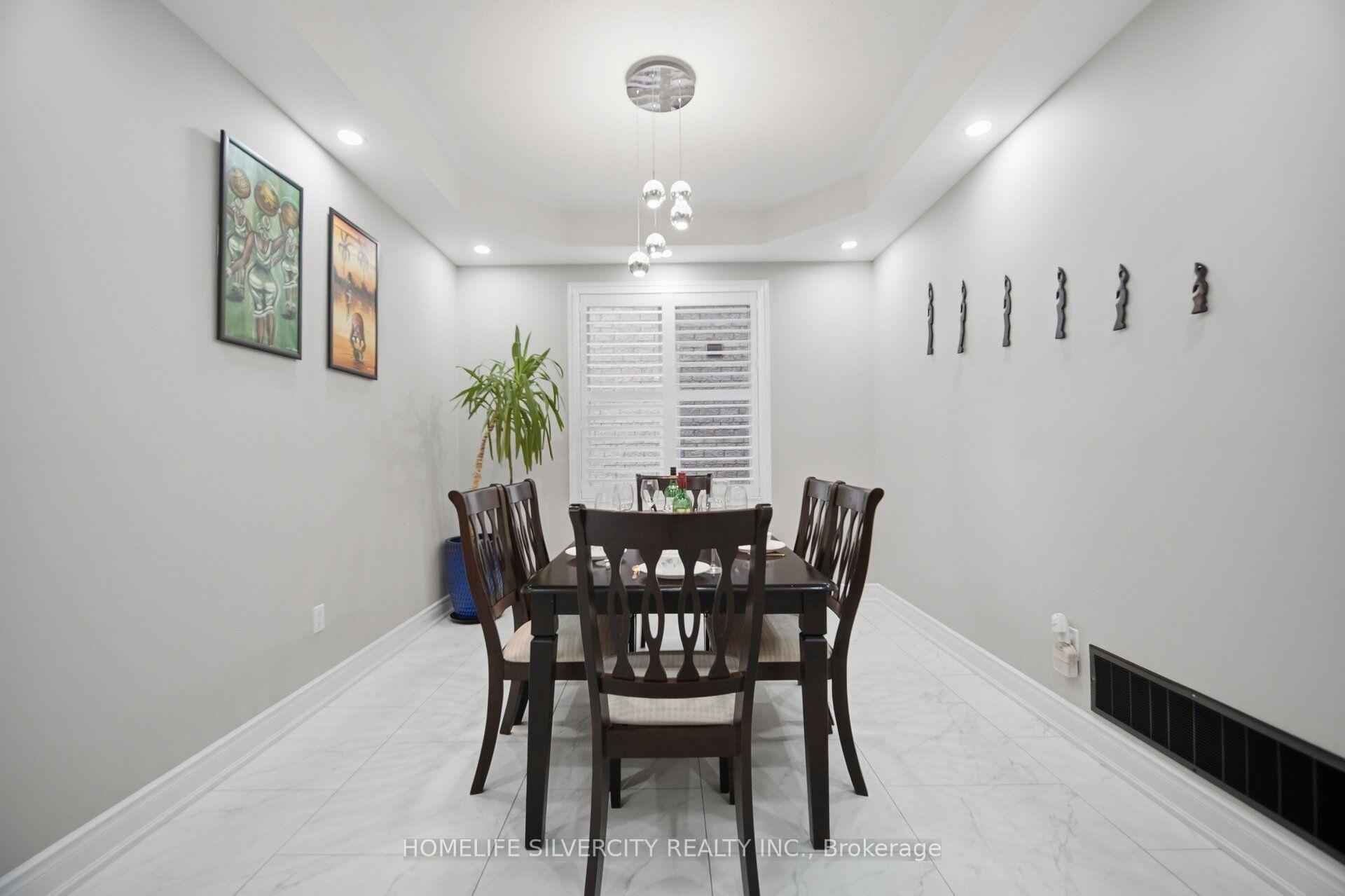 Photo 16 of 11 Swales Crescent, Brampton, Sandringham-Wellington — HOMEH