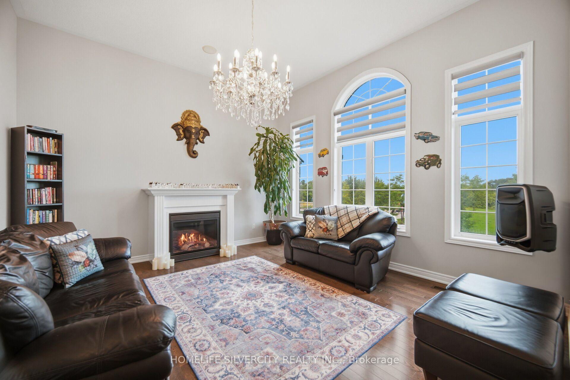 Photo 19 of 11 Swales Crescent, Brampton, Sandringham-Wellington — HOMEH