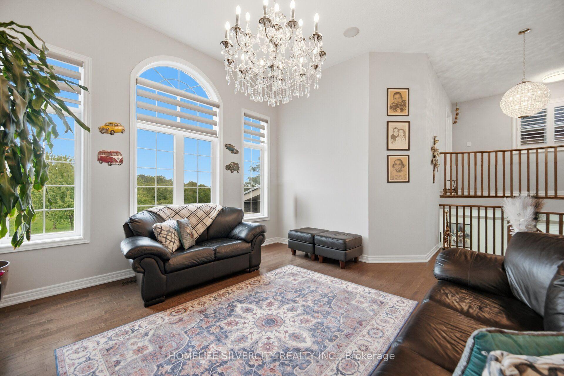 Photo 20 of 11 Swales Crescent, Brampton, Sandringham-Wellington — HOMEH