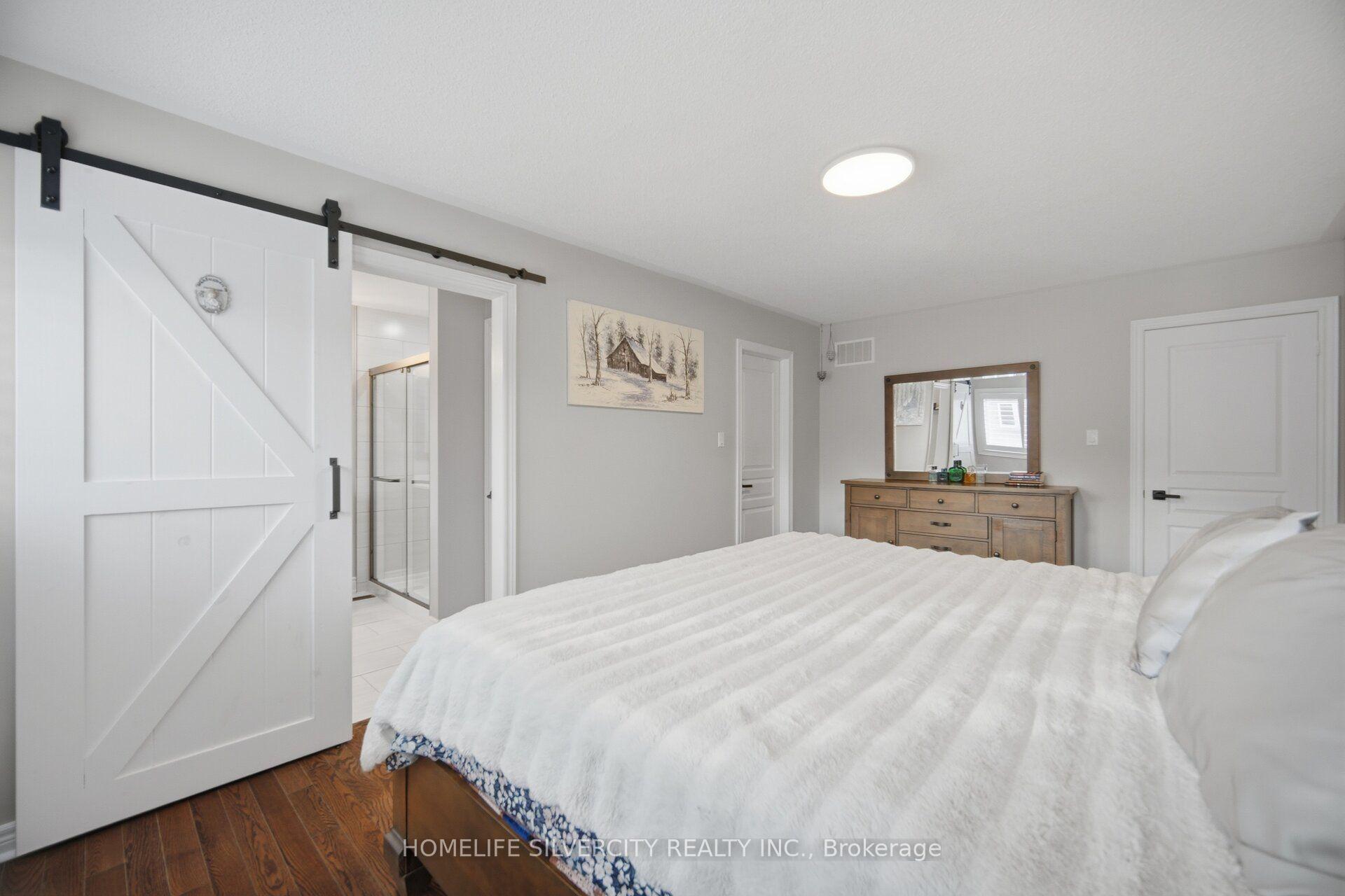 Photo 24 of 11 Swales Crescent, Brampton, Sandringham-Wellington — HOMEH