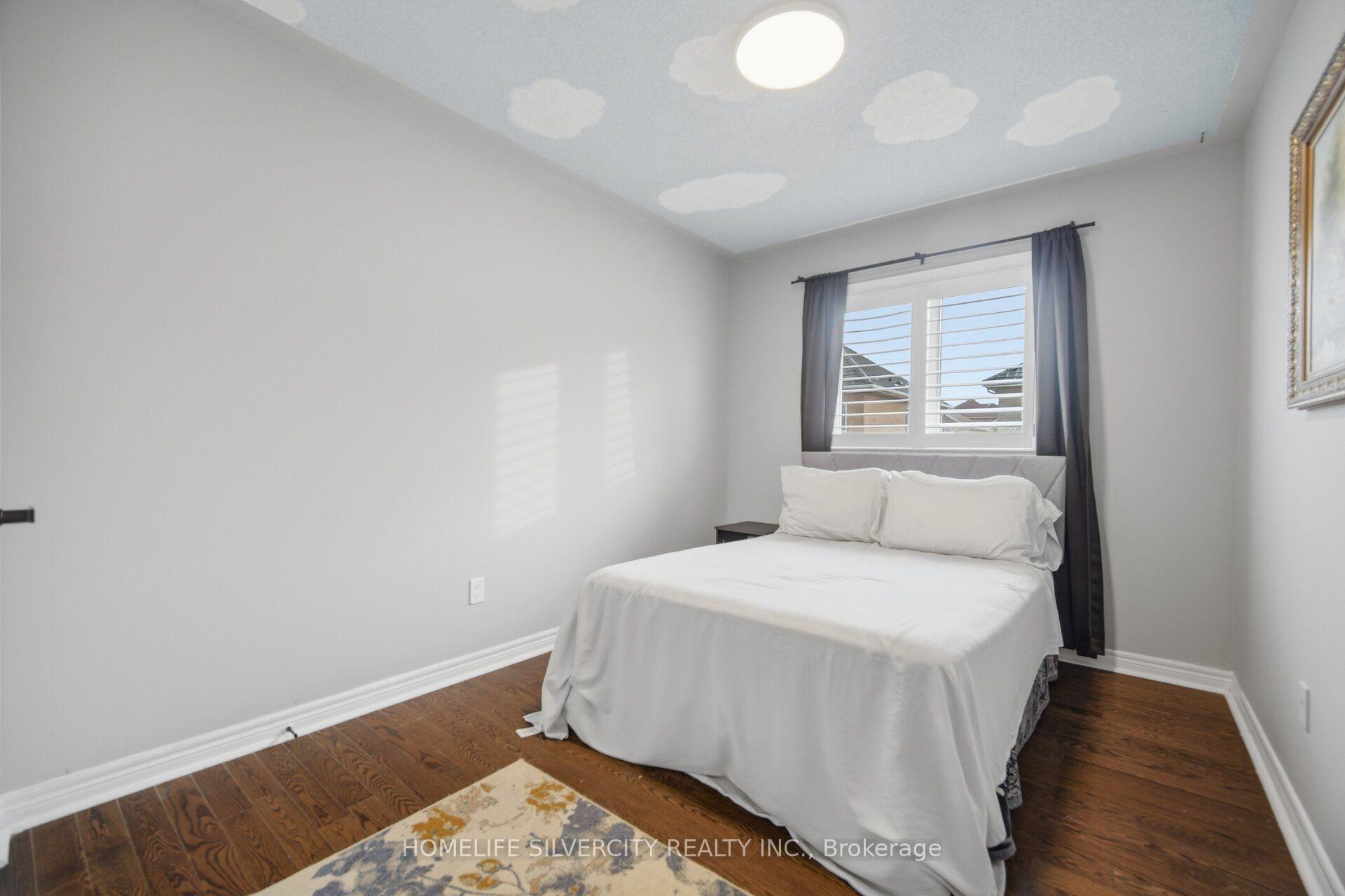 Photo 30 of 11 Swales Crescent, Brampton, Sandringham-Wellington — HOMEH