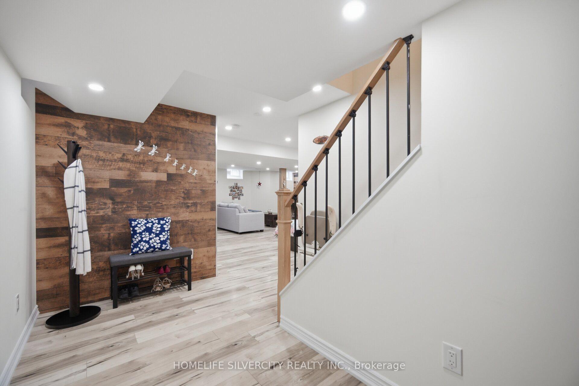 Photo 35 of 11 Swales Crescent, Brampton, Sandringham-Wellington — HOMEH