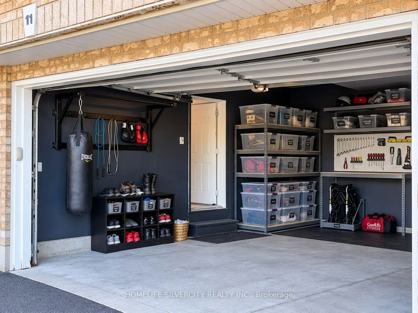 Photo 34 of 11 Swales Crescent, Brampton, Sandringham-Wellington — HOMEH