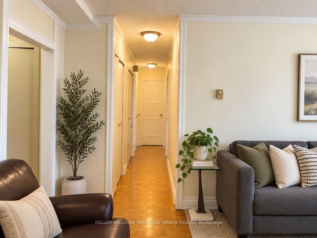 Photo 4 of Unit 306, 14 Neilson Drive, Etobicoke, Markland Wood — HOMEH