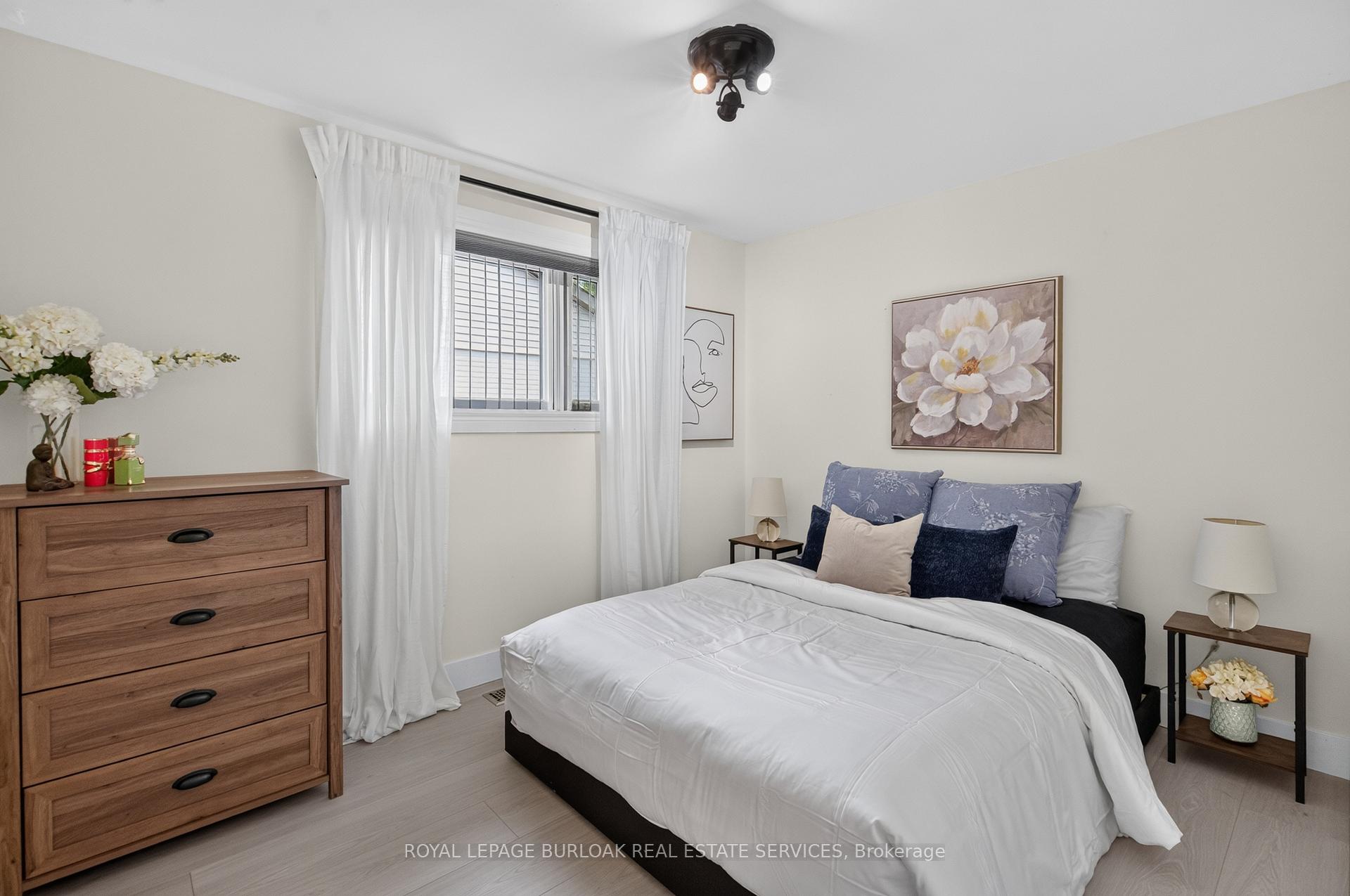 Photo 5 of 236 Hammersmith Court, Burlington, Appleby — HOMEH