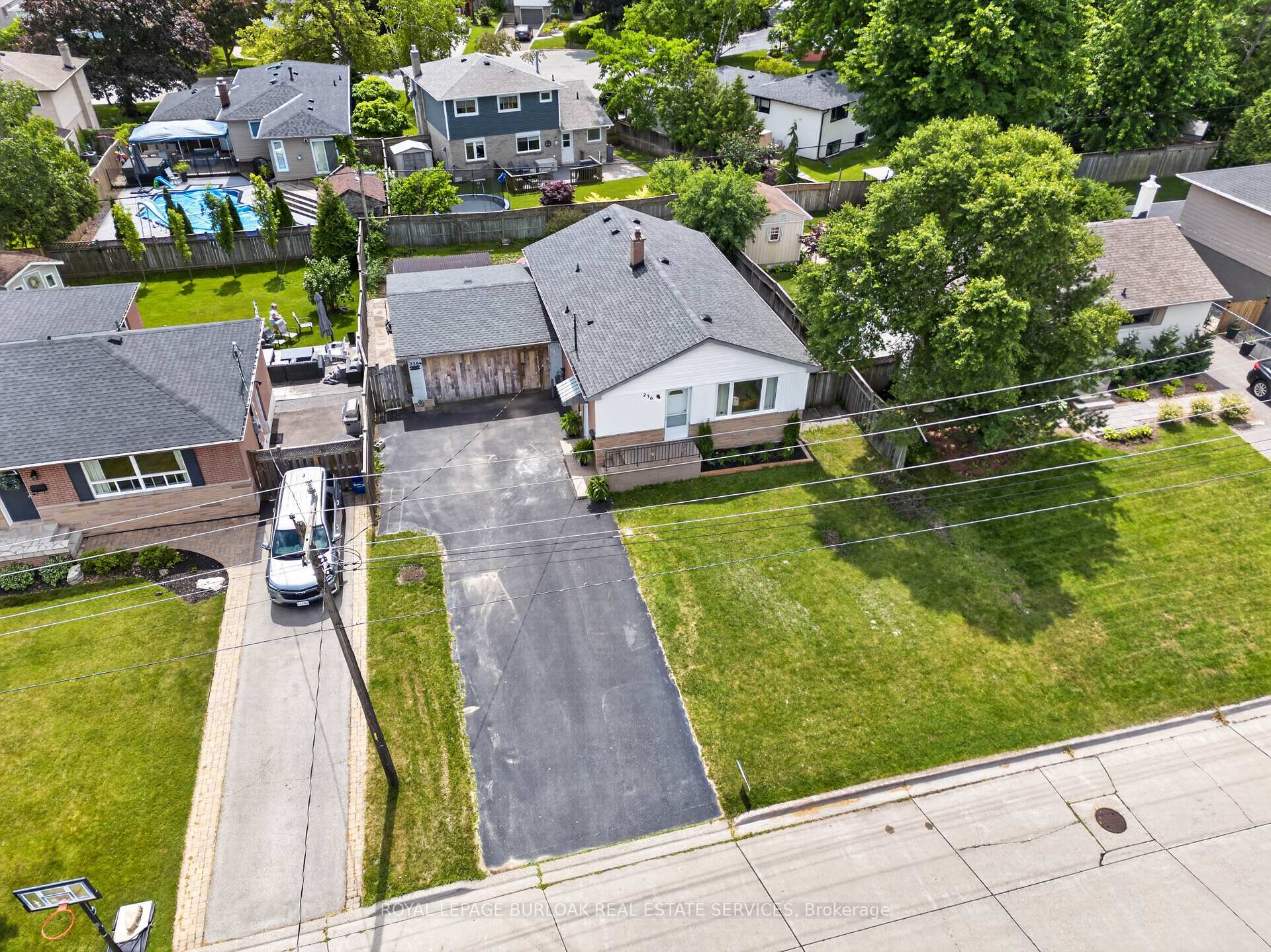 Photo 22 of 236 Hammersmith Court, Burlington, Appleby — HOMEH