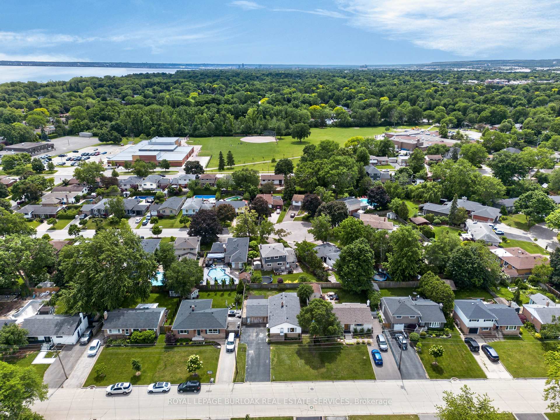Photo 24 of 236 Hammersmith Court, Burlington, Appleby — HOMEH