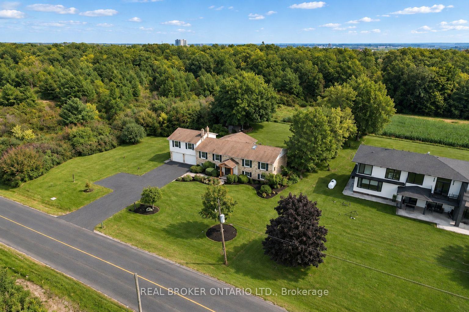Photo 3 of 4202 Sideroad 1, Burlington, Rural Burlington — HOMEH