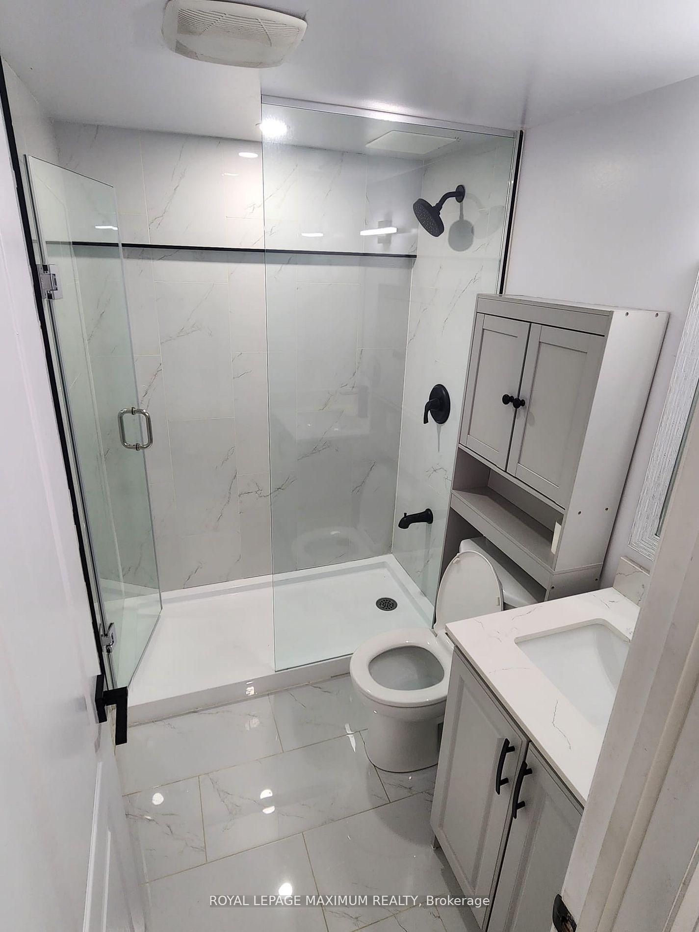 Photo 17 of Unit Upper Level, 8 Lawrence Crescent, Brampton, Bram East — HOMEH