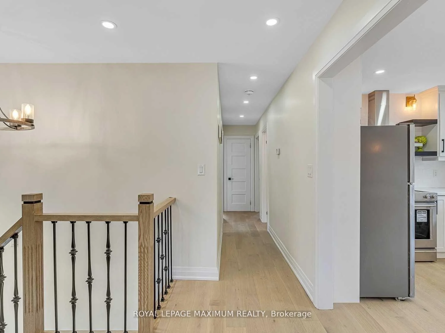 Photo 20 of Unit Upper Level, 8 Lawrence Crescent, Brampton, Bram East — HOMEH