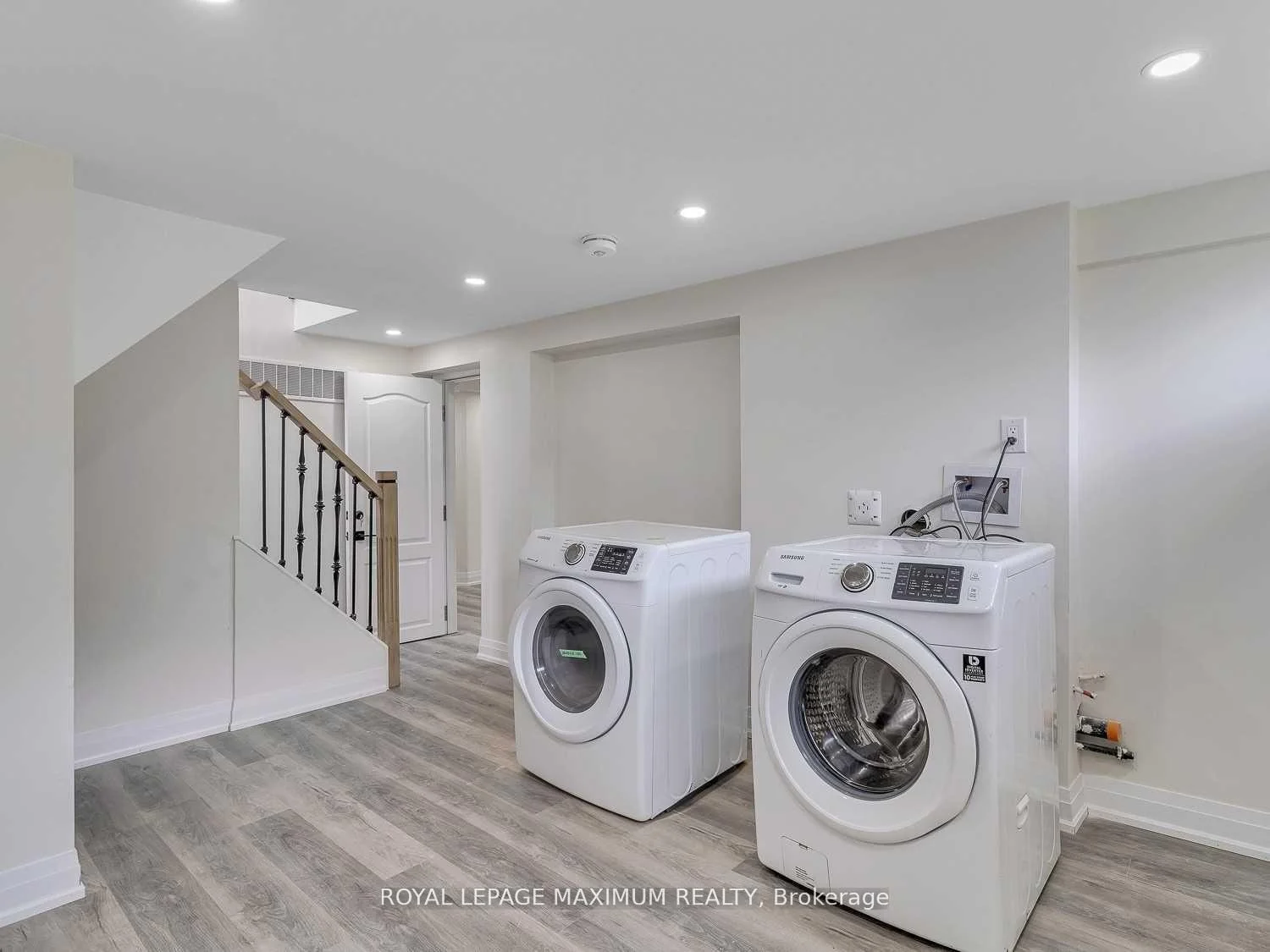 Photo 29 of Unit Upper Level, 8 Lawrence Crescent, Brampton, Bram East — HOMEH