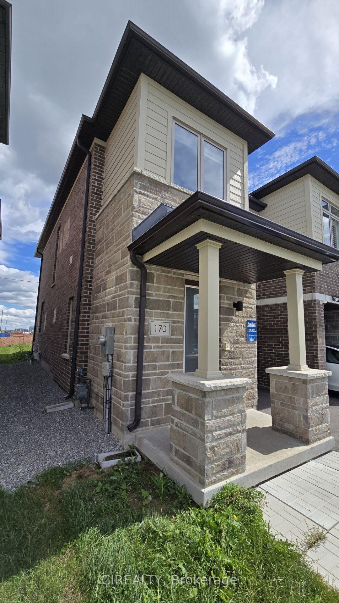 Photo 14 of 170 William Booth Avenue, Newmarket, Woodland Hill — HOMEH