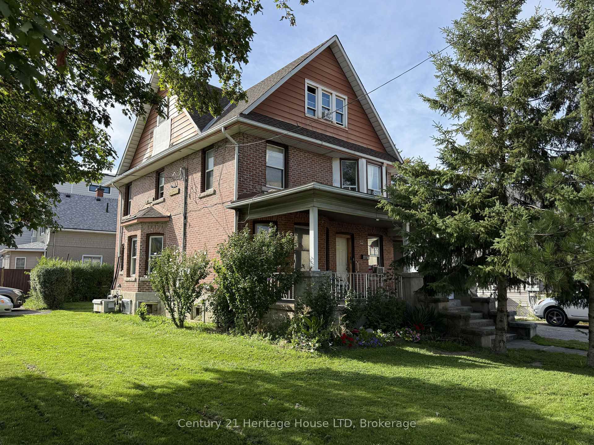 Photo of 31 Pine Street N