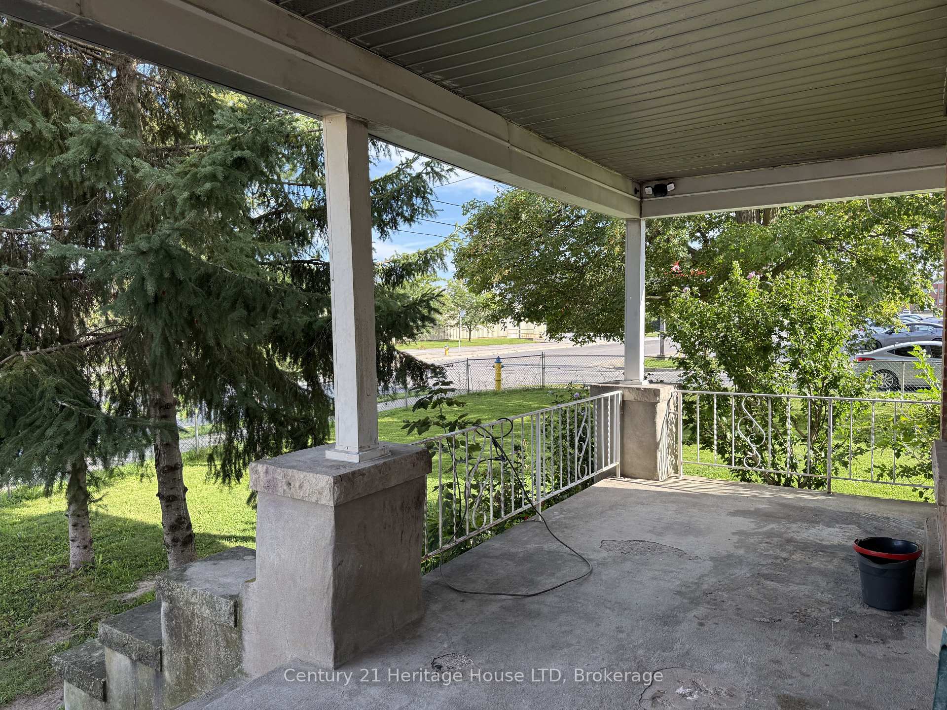 Photo 5 of 31 Pine Street N, Thorold, Thorold Downtown — HOMEH