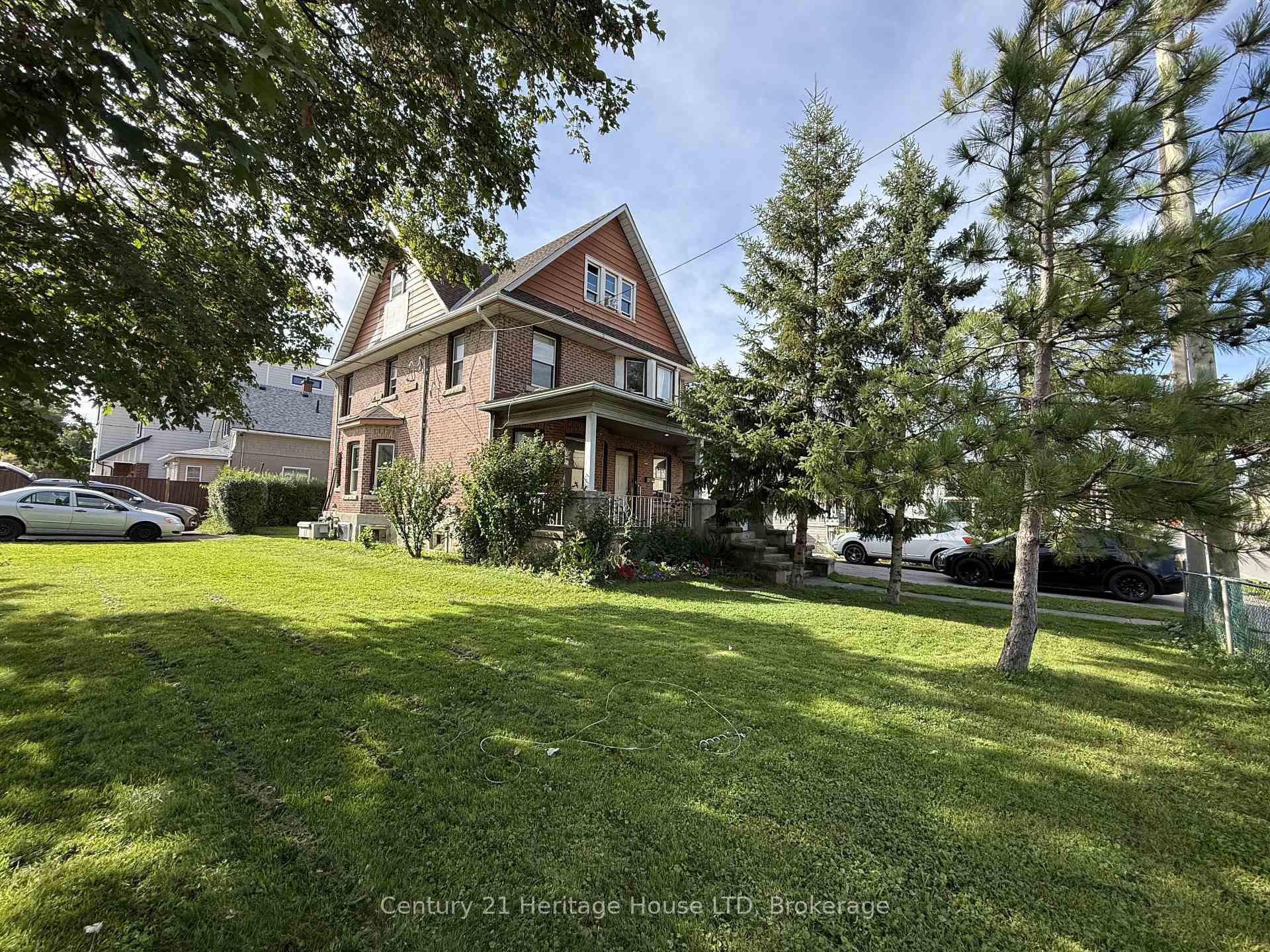 Photo 10 of 31 Pine Street N, Thorold, Thorold Downtown — HOMEH