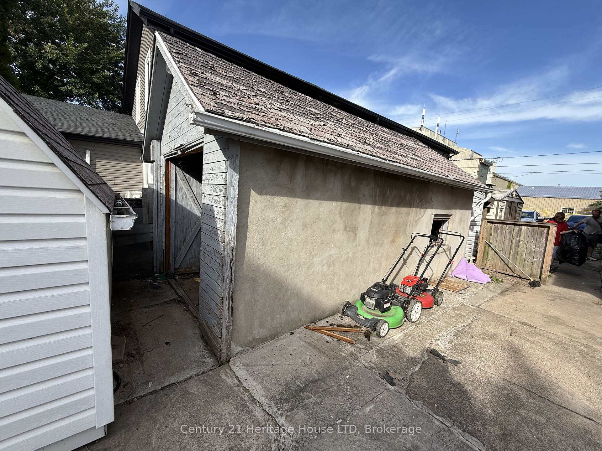 Photo 12 of 31 Pine Street N, Thorold, Thorold Downtown — HOMEH