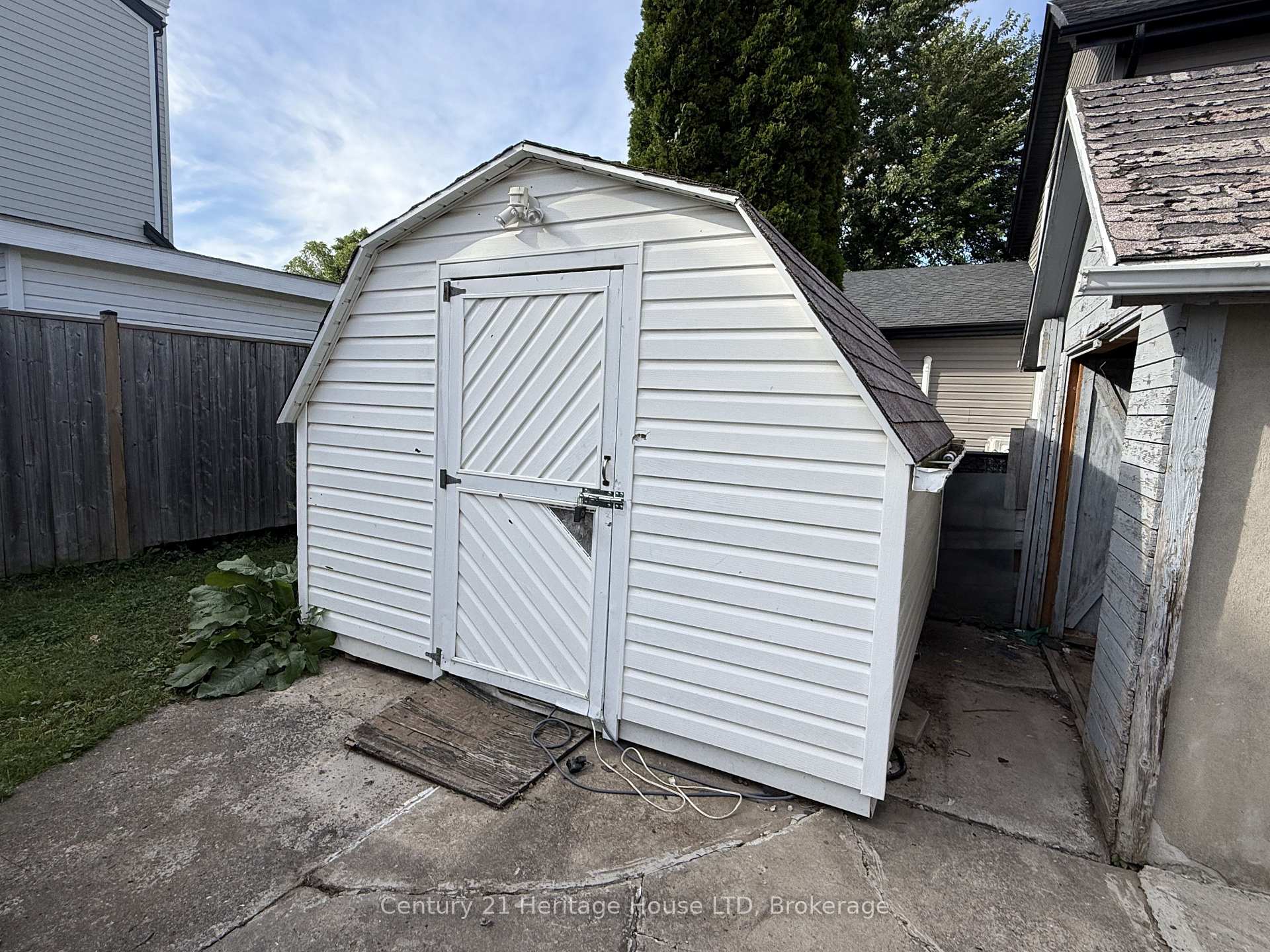 Photo 14 of 31 Pine Street N, Thorold, Thorold Downtown — HOMEH