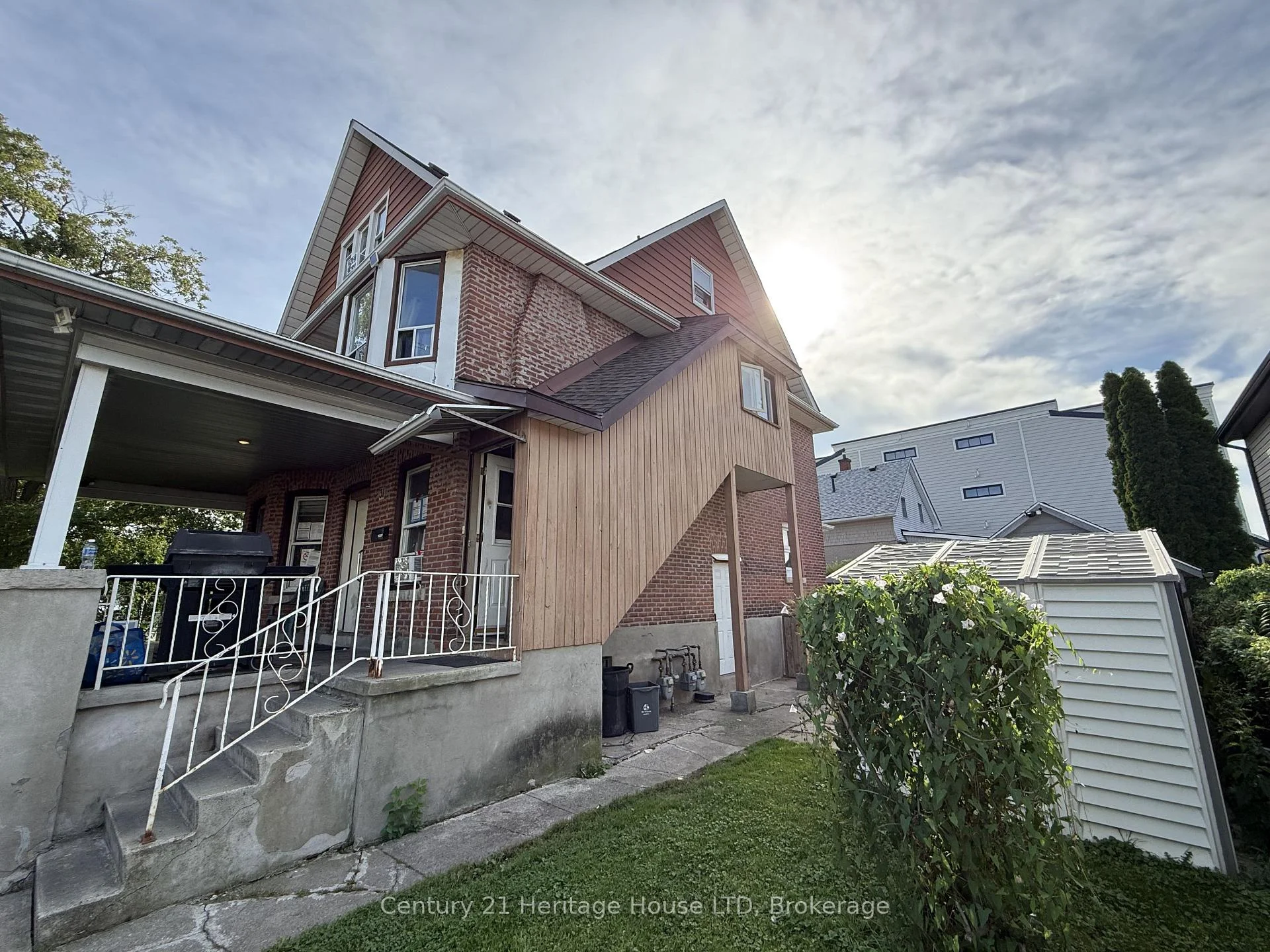 Photo 7 of 31 Pine Street N, Thorold, Thorold Downtown — HOMEH