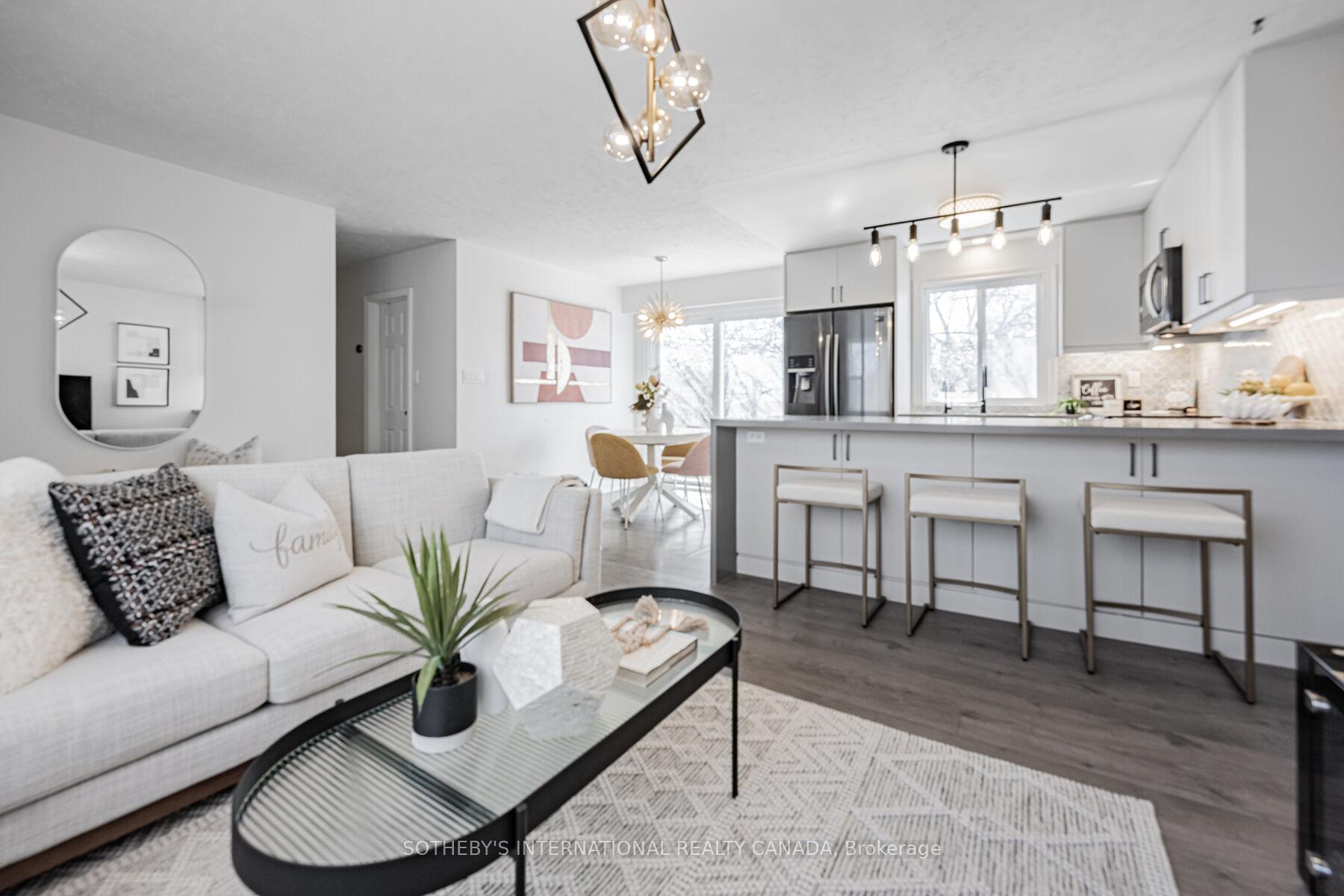 Photo 1 of 4075A Lawrence Avenue E, Scarborough, West Hill — HOMEH