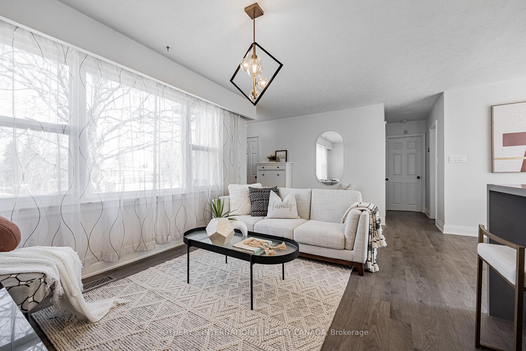 Photo 6 of 4075A Lawrence Avenue E, Scarborough, West Hill — HOMEH