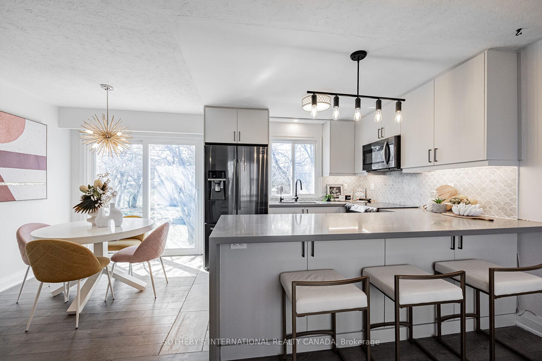 Photo 8 of 4075A Lawrence Avenue E, Scarborough, West Hill — HOMEH