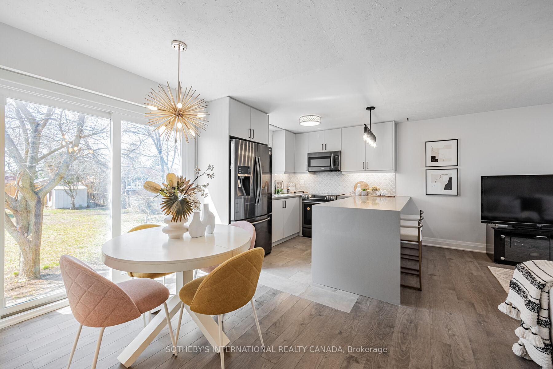 Photo 13 of 4075A Lawrence Avenue E, Scarborough, West Hill — HOMEH