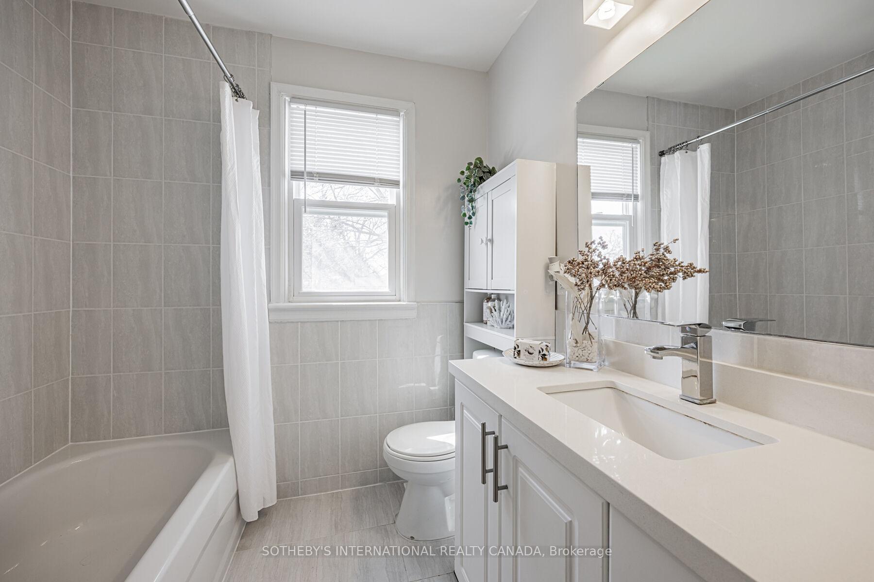 Photo 16 of 4075A Lawrence Avenue E, Scarborough, West Hill — HOMEH