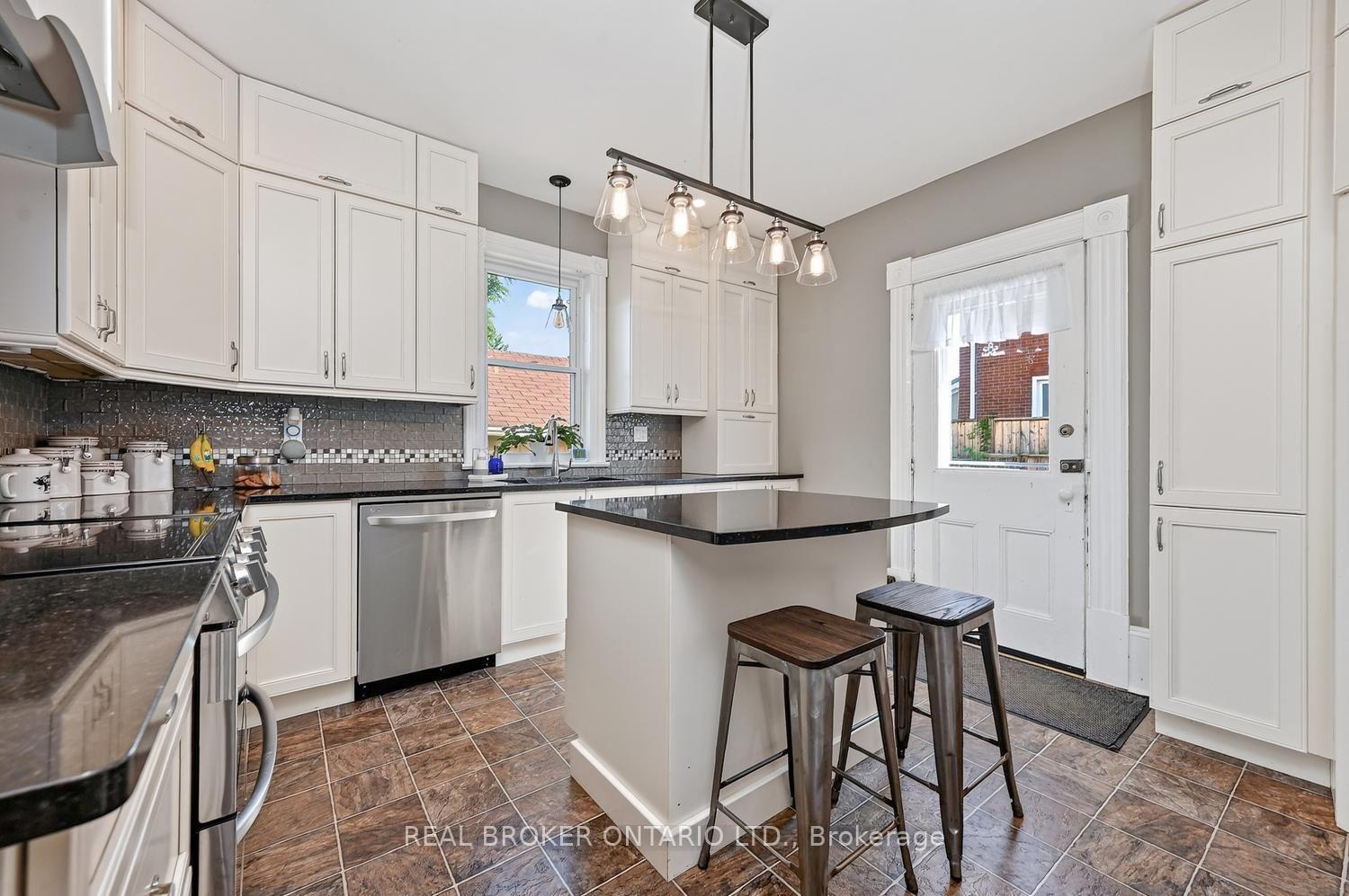 Photo 14 of 27 Abel Street, Smiths Falls, Smiths Falls — HOMEH