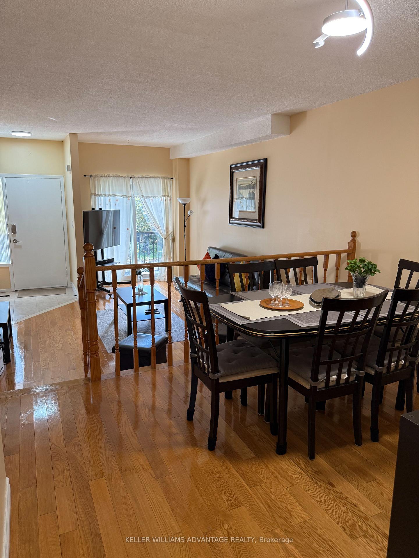 Photo 5 of 174 Homestead Road, Scarborough, West Hill — HOMEH