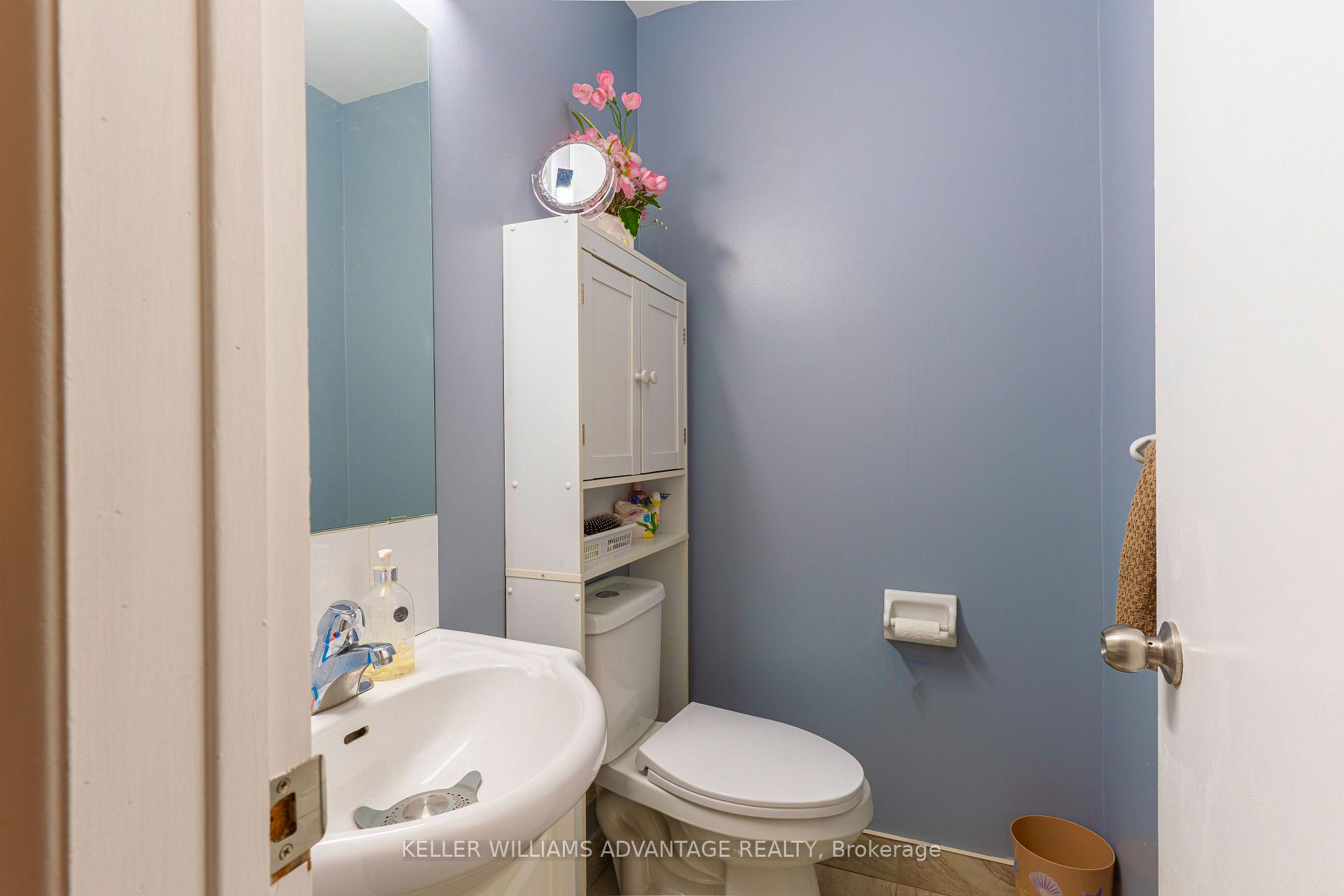 Photo 10 of 174 Homestead Road, Scarborough, West Hill — HOMEH
