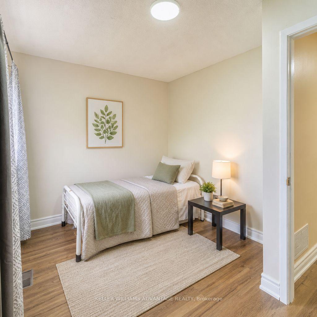 Photo 13 of 174 Homestead Road, Scarborough, West Hill — HOMEH