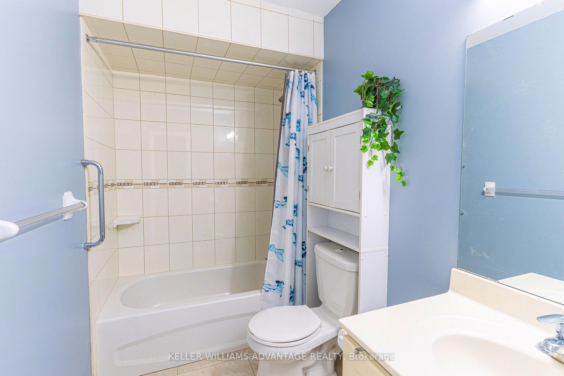 Photo 15 of 174 Homestead Road, Scarborough, West Hill — HOMEH