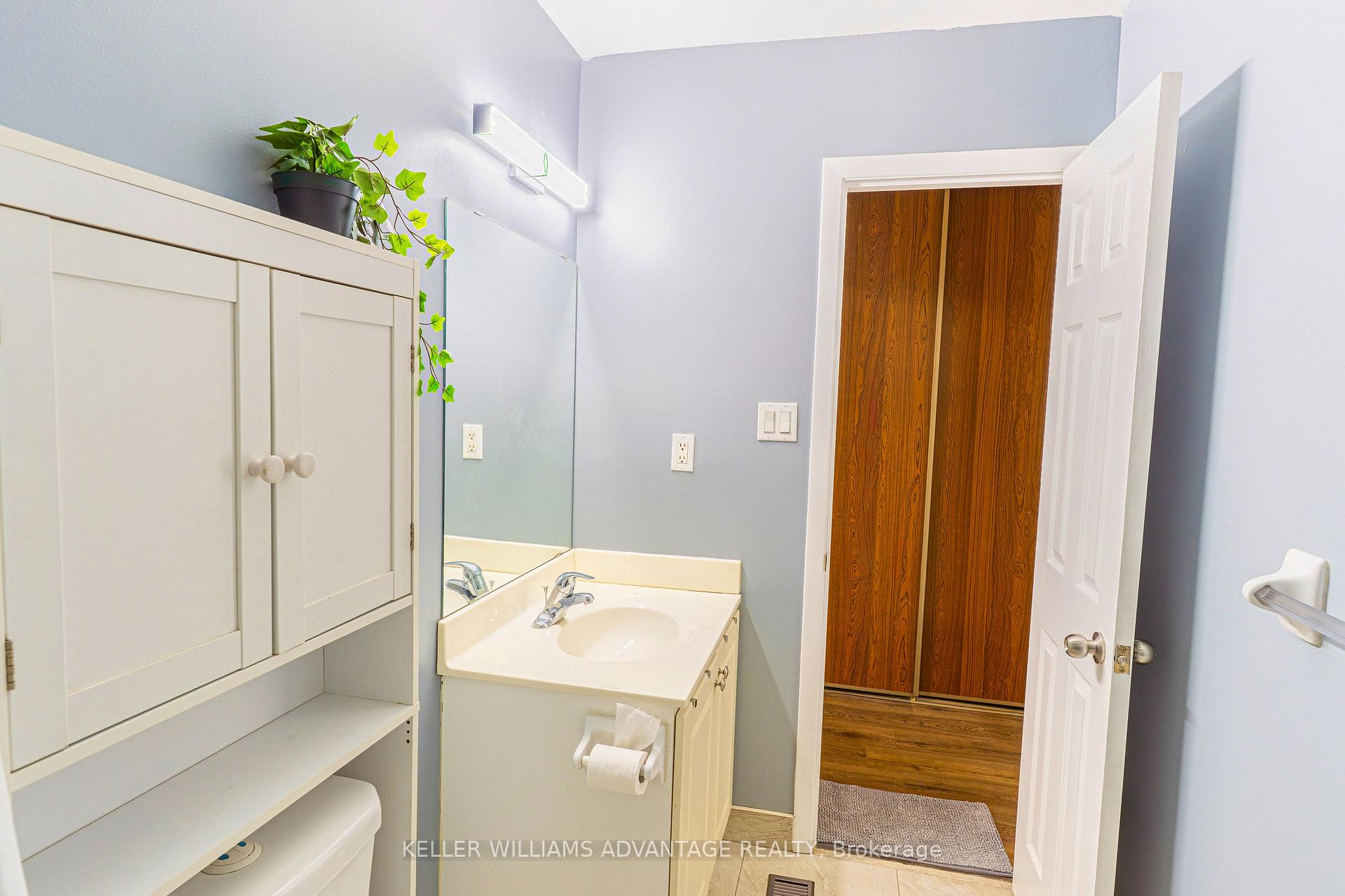 Photo 16 of 174 Homestead Road, Scarborough, West Hill — HOMEH