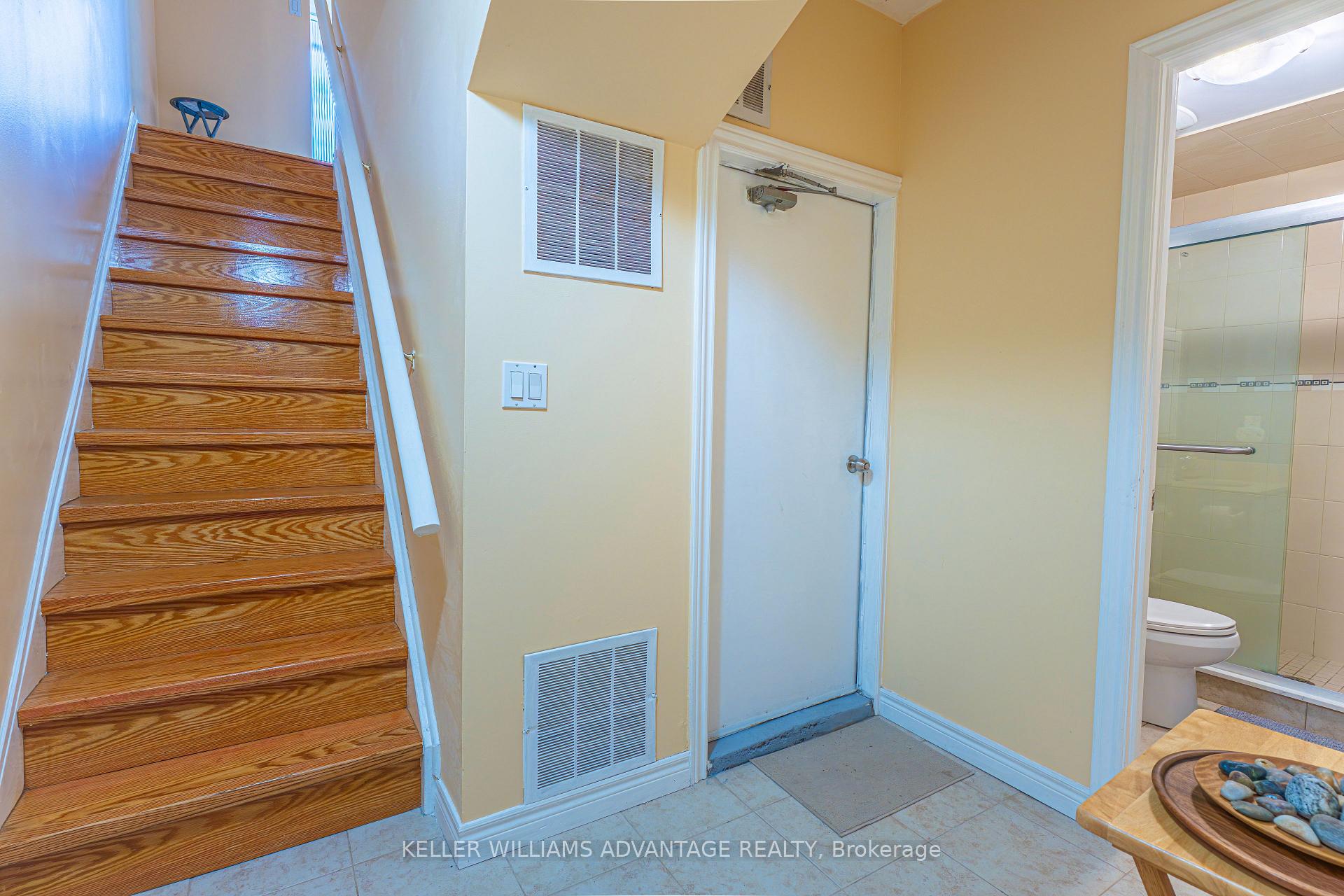 Photo 20 of 174 Homestead Road, Scarborough, West Hill — HOMEH