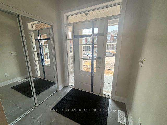 Photo 8 of 949 Grosbeak Trail, Pickering, Rural Pickering — HOMEH