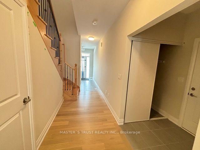 Photo 9 of 949 Grosbeak Trail, Pickering, Rural Pickering — HOMEH