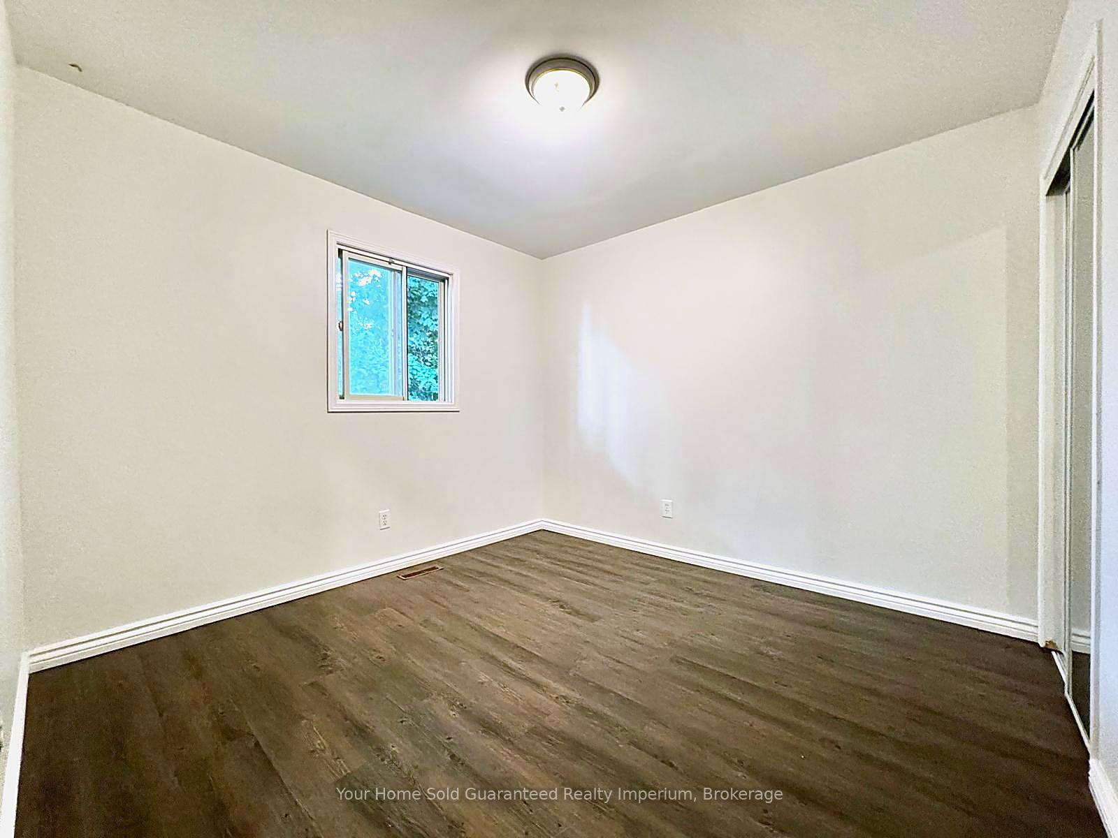 Photo 5 of Unit Upper (B), 59 Queenston Street, St. Catharines, E. Chester — HOMEH