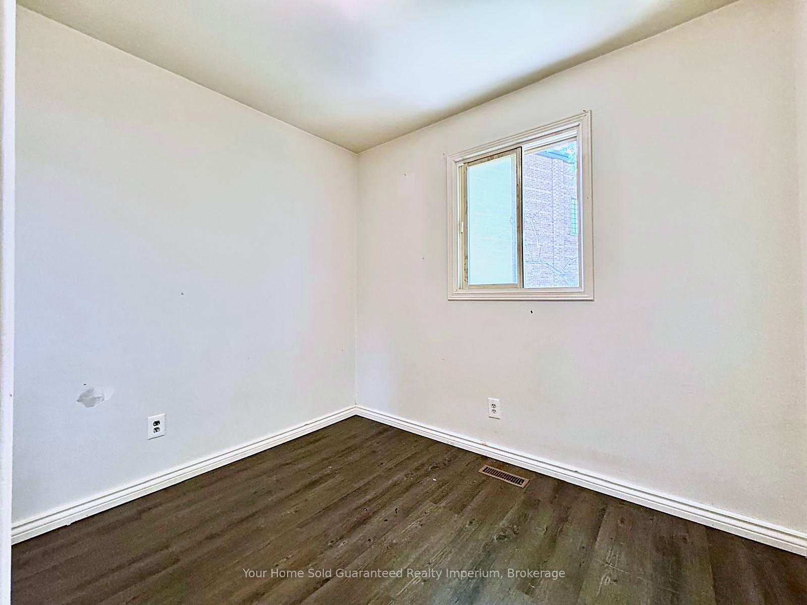 Photo 7 of Unit Upper (B), 59 Queenston Street, St. Catharines, E. Chester — HOMEH