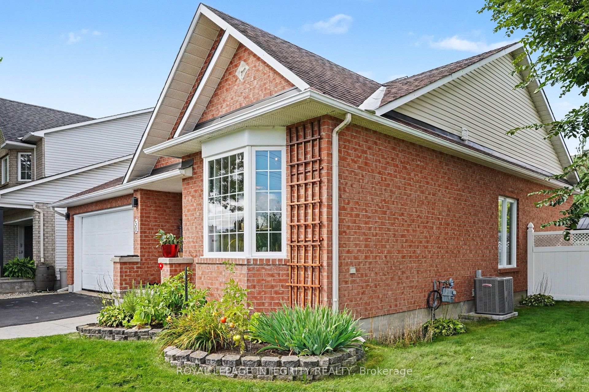 Photo 2 of 50 Baypointe Crescent, Ottawa, Barrhaven East — HOMEH