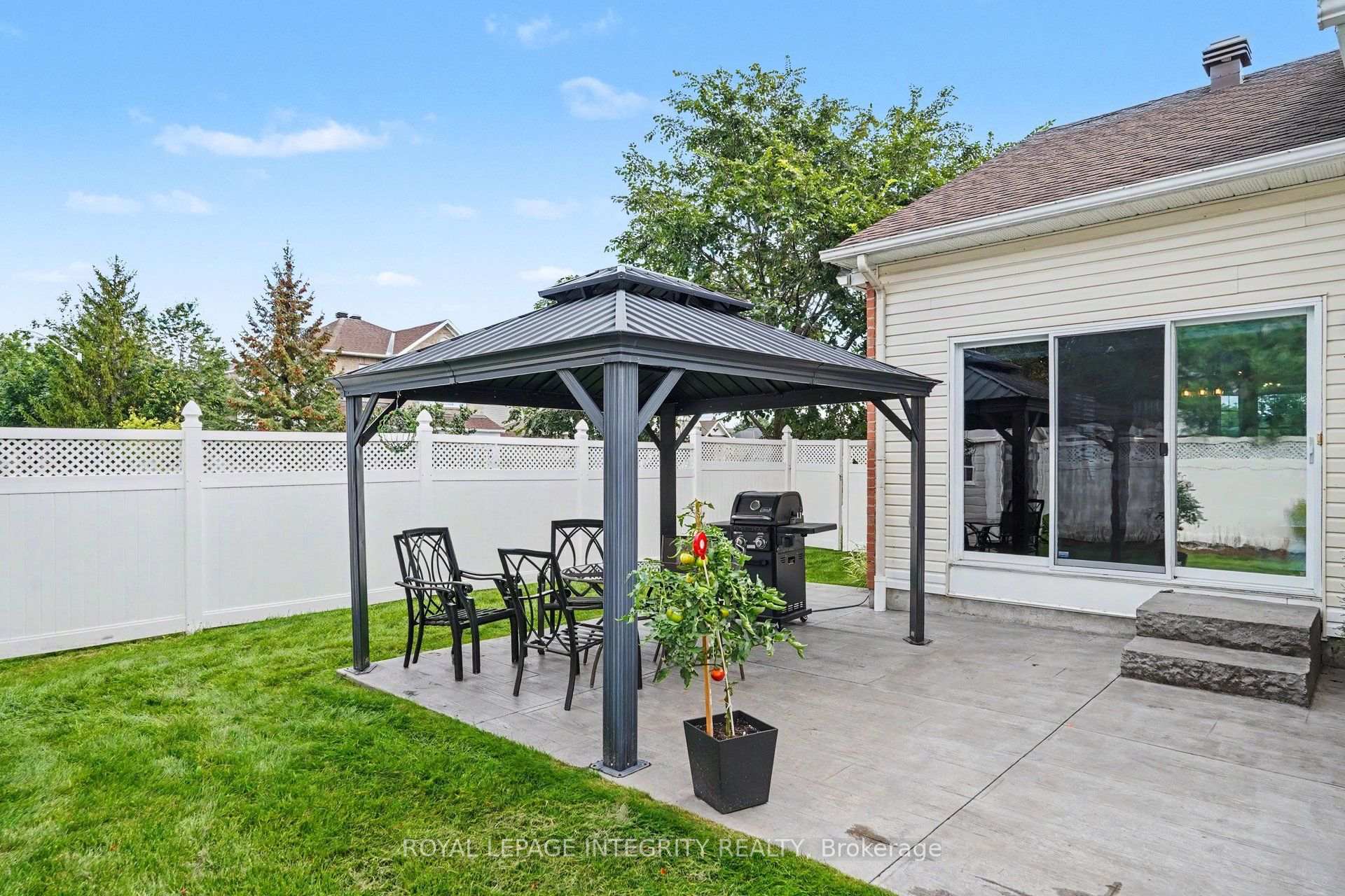 Photo 26 of 50 Baypointe Crescent, Ottawa, Barrhaven East — HOMEH