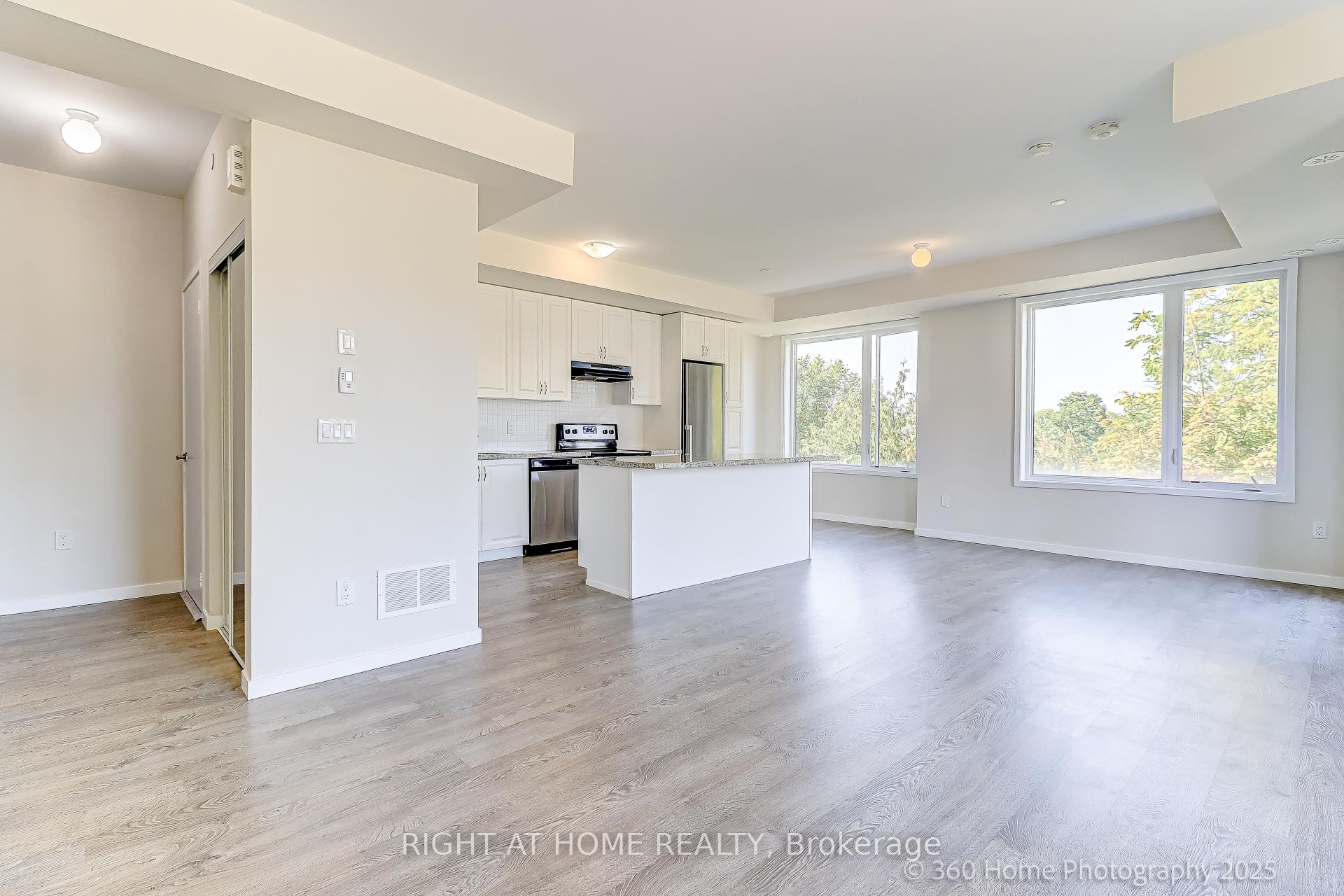 Photo 4 of Unit 28, 200 Alex Gardner Circle, Aurora, Aurora Village — HOMEH