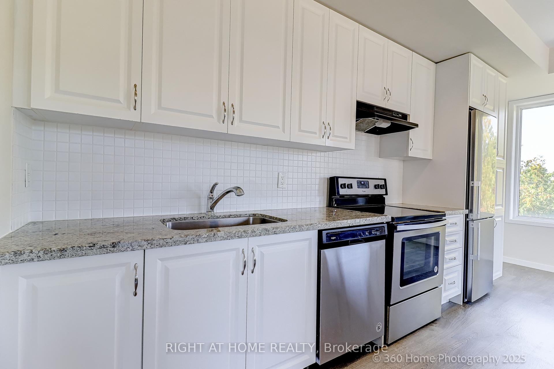 Photo 6 of Unit 28, 200 Alex Gardner Circle, Aurora, Aurora Village — HOMEH