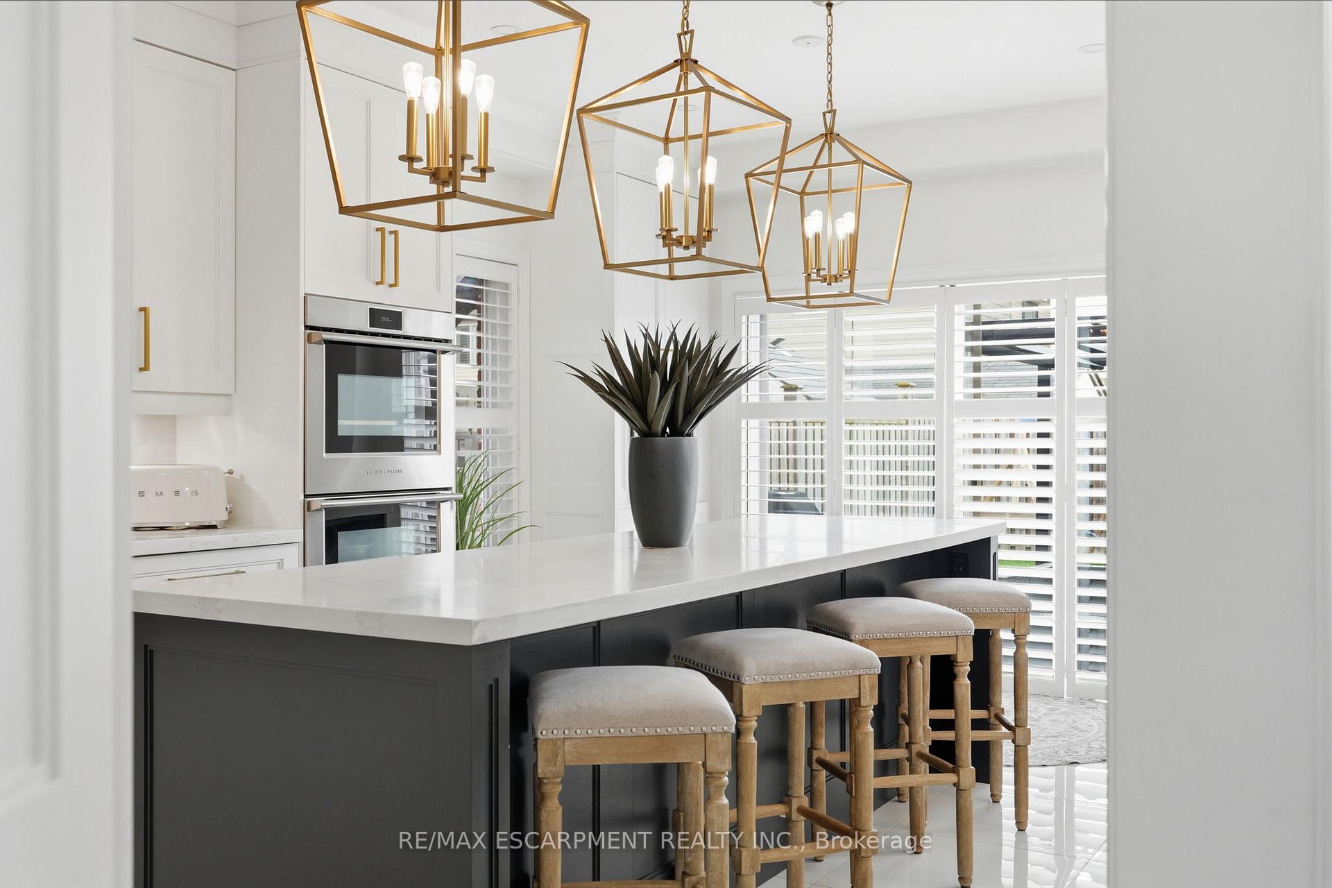 Photo 8 of 47 Winners Way, Hamilton, Rural Glanbrook — HOMEH