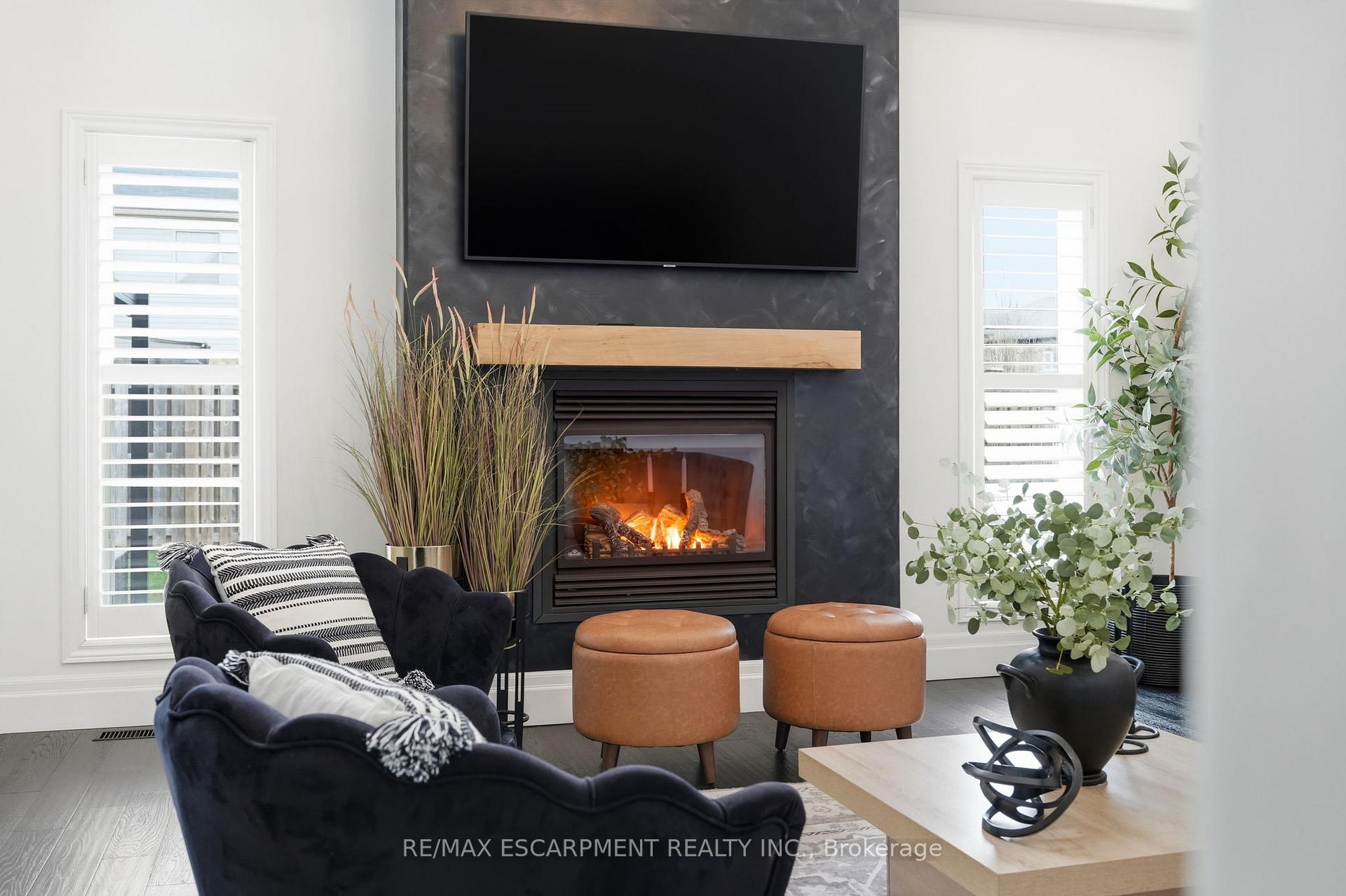 Photo 10 of 47 Winners Way, Hamilton, Rural Glanbrook — HOMEH