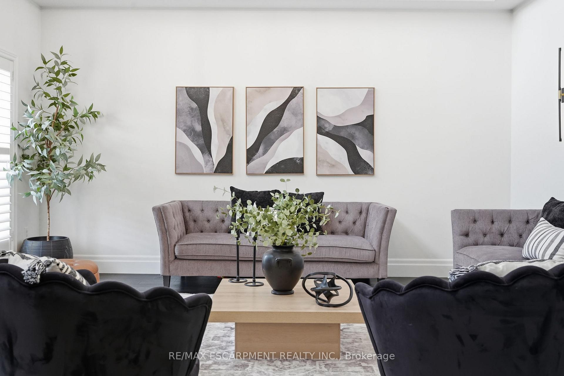 Photo 13 of 47 Winners Way, Hamilton, Rural Glanbrook — HOMEH