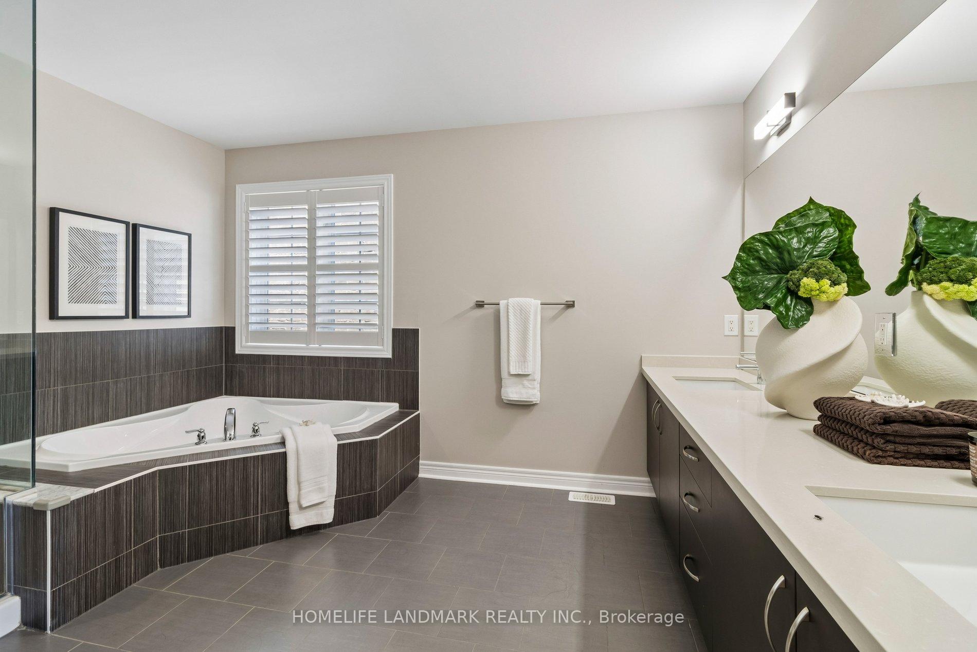 Photo 24 of 45 Russell Dawson Road, Markham, Cathedraltown — HOMEH