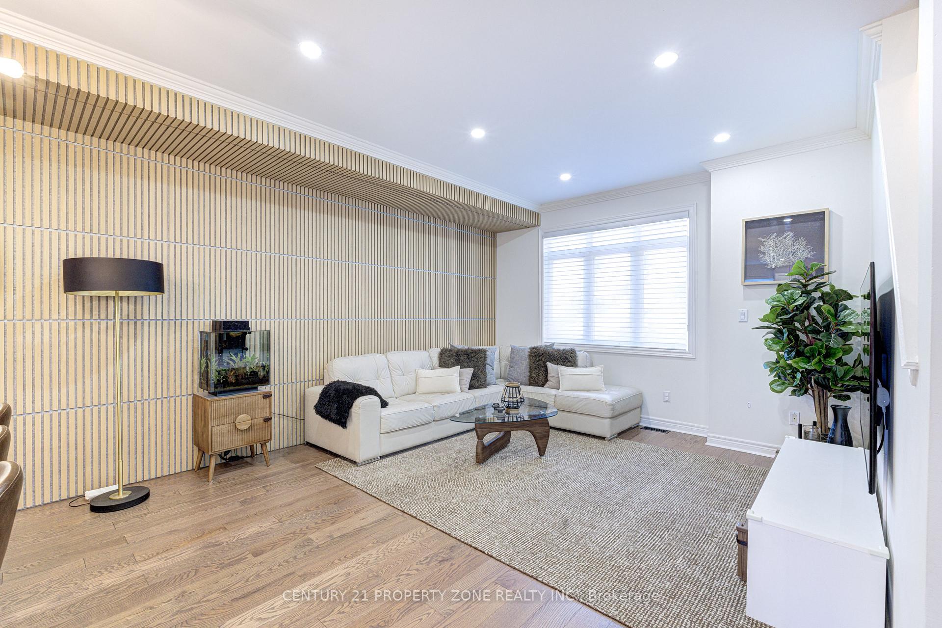 Photo 11 of 89 Milton Street, Etobicoke, Mimico — HOMEH